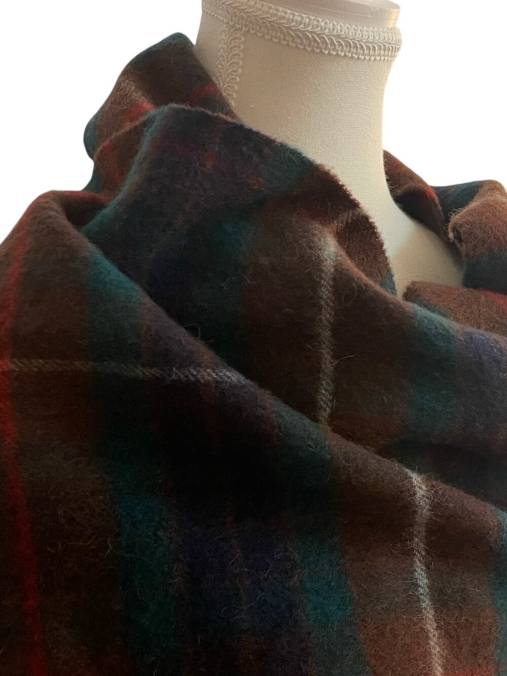 Clans Scotland 100% Wool Tartan Plaid Scarf Brown Green Navy Rust - Picture 3 of 7
